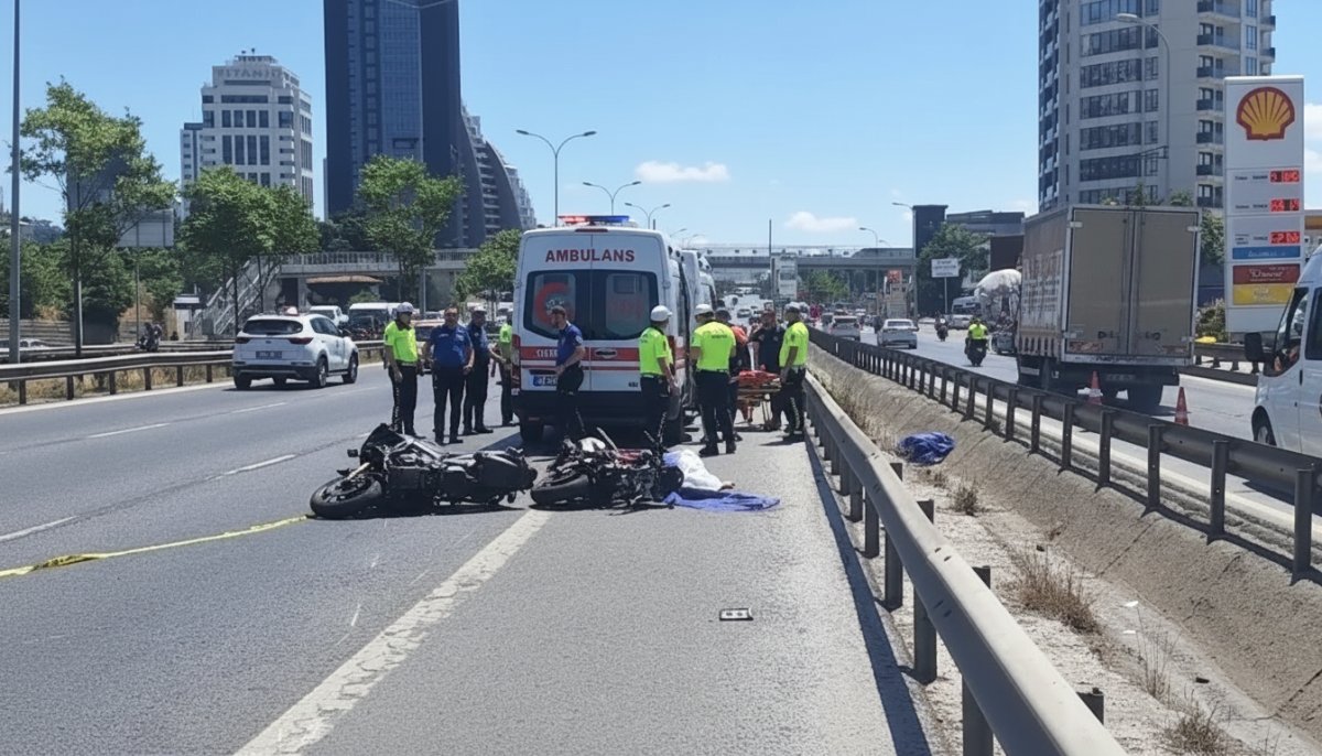 İstanbul Kartal'da iki motosiklet çarpıştı: 2 kişi öldü, 1 yaralı