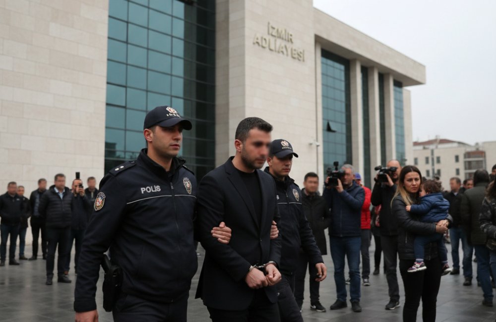 İzmir'de Boşanma Aşamasındaki Eşini ve Çocuğunu Tehdit Eden Şiyar Alpaslan Hakkında Mütalaa Sunuldu