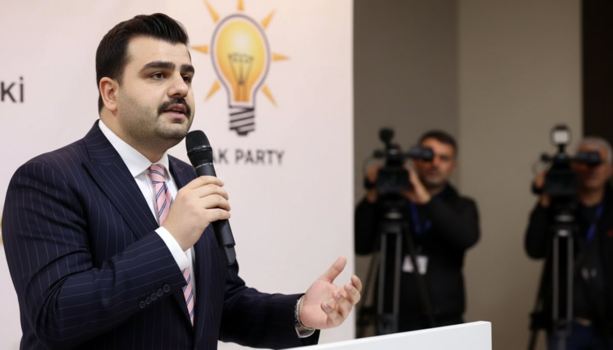 AK Parti Genel Sekreteri İnan'dan Cemil Tugay'ın CHP'den İstifasına Açıklama: Bağımsızken de Derman Olması Beklenemez