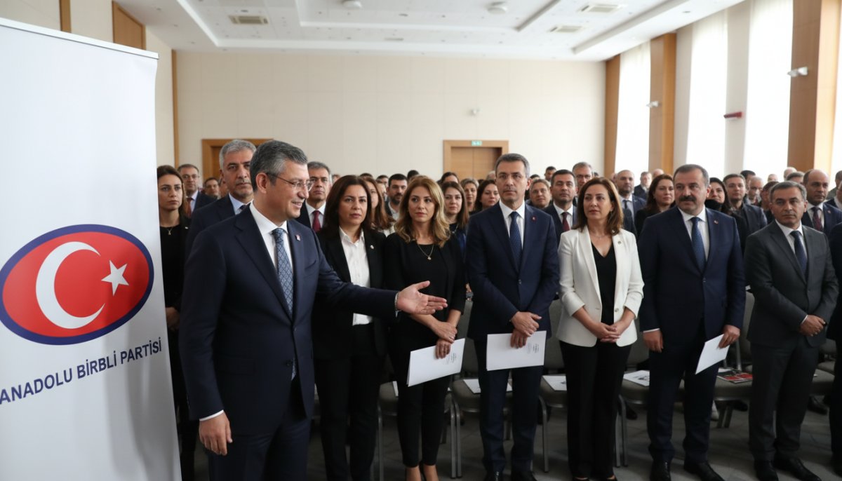 CHP'den 86 Vekil ve 74 İl Başkanı ABP'ye Katılıyor