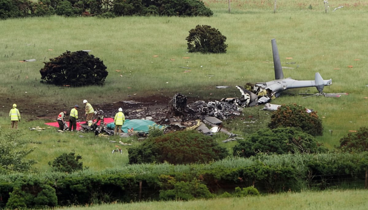 İngiltere'de Askeri Helikopter Kazası: 3 Personel Hayatını Kaybetti