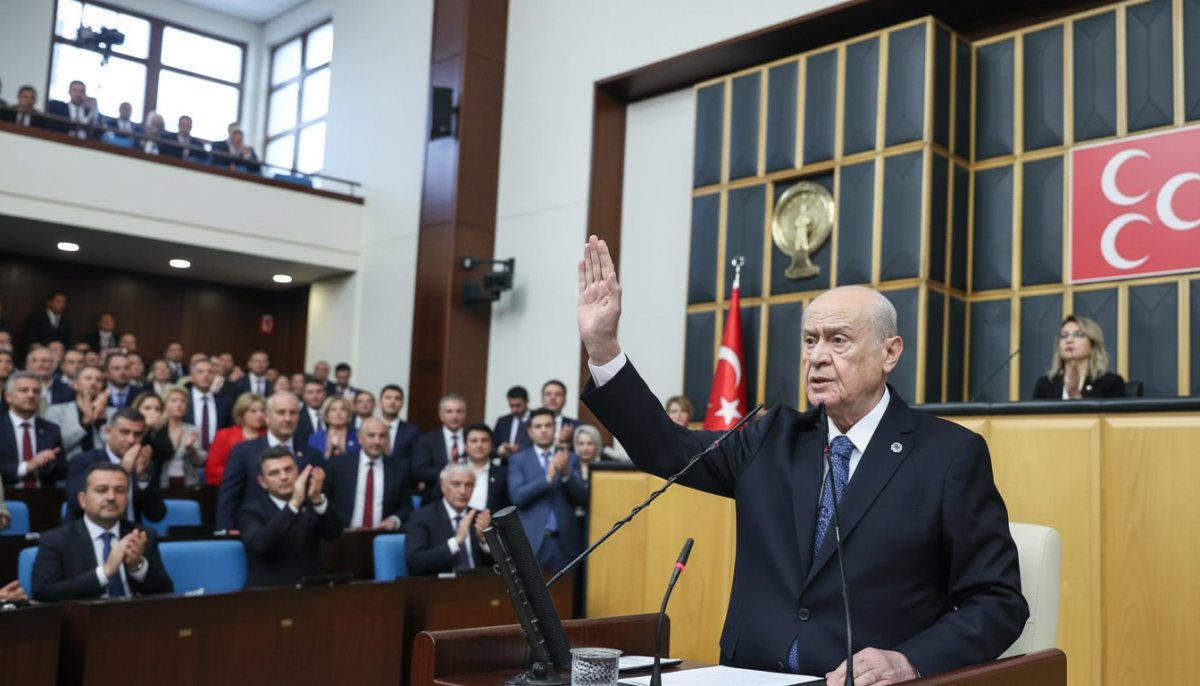 Bahçeli: Egemenlik Sahasına İtiraz Edenin Alnını Karışlarız