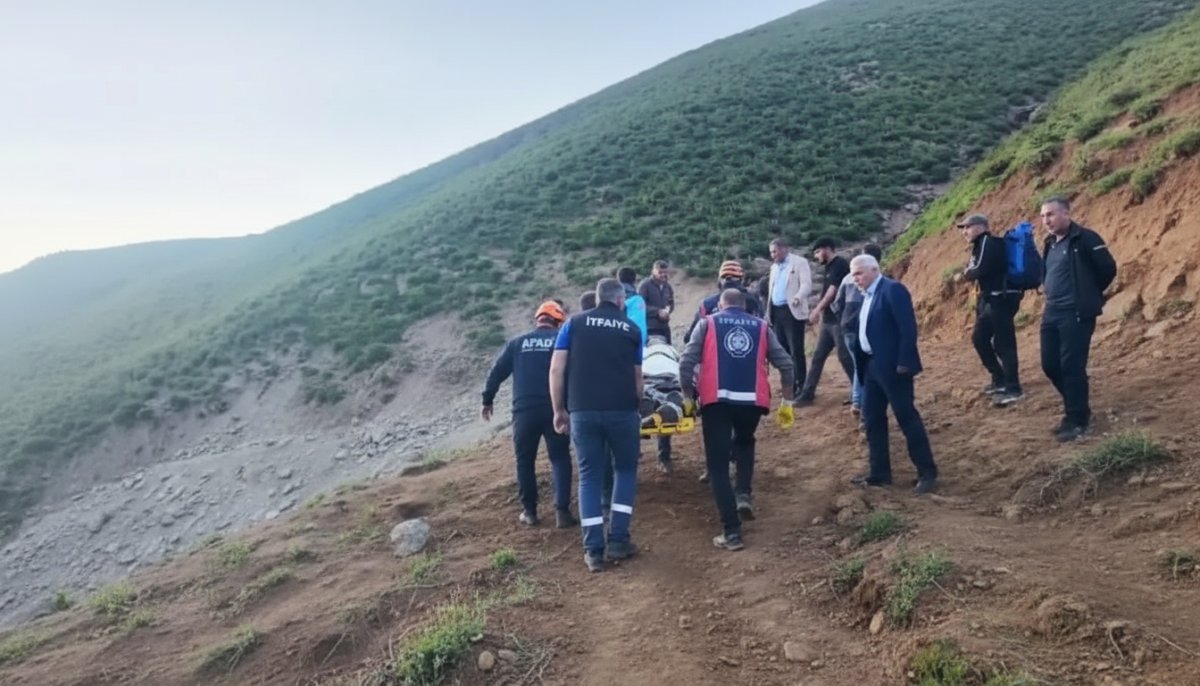 Yüksekova'da Pancar Toplarken Kayalıklardan Düşen Vatandaş Kurtarıldı