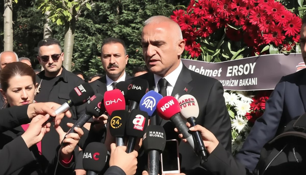 Kadir İnanır İçin Bakan Ersoy'dan Veda Konuşması
