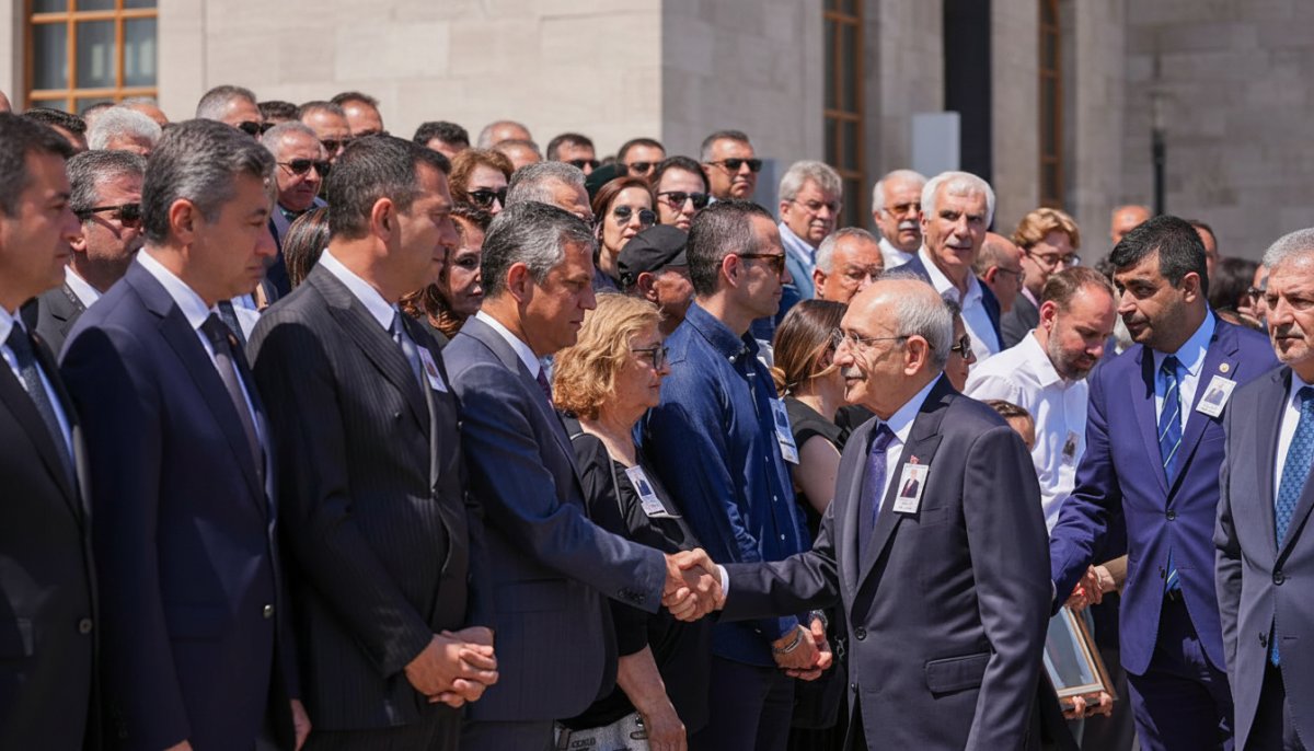 Kılıçdaroğlu ve Özgür Özel Butlan Sonrası İlk Kez Görüştü