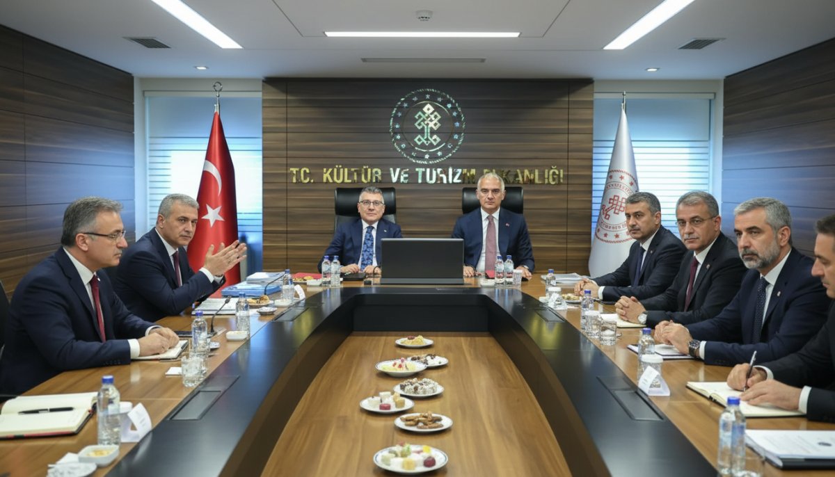 Kültür ve Turizm Bakanı Ersoy, Sivas Heyetini Kabul Etti: Kültür, Gastronomi ve Yatırım Masaya Yatırıldı