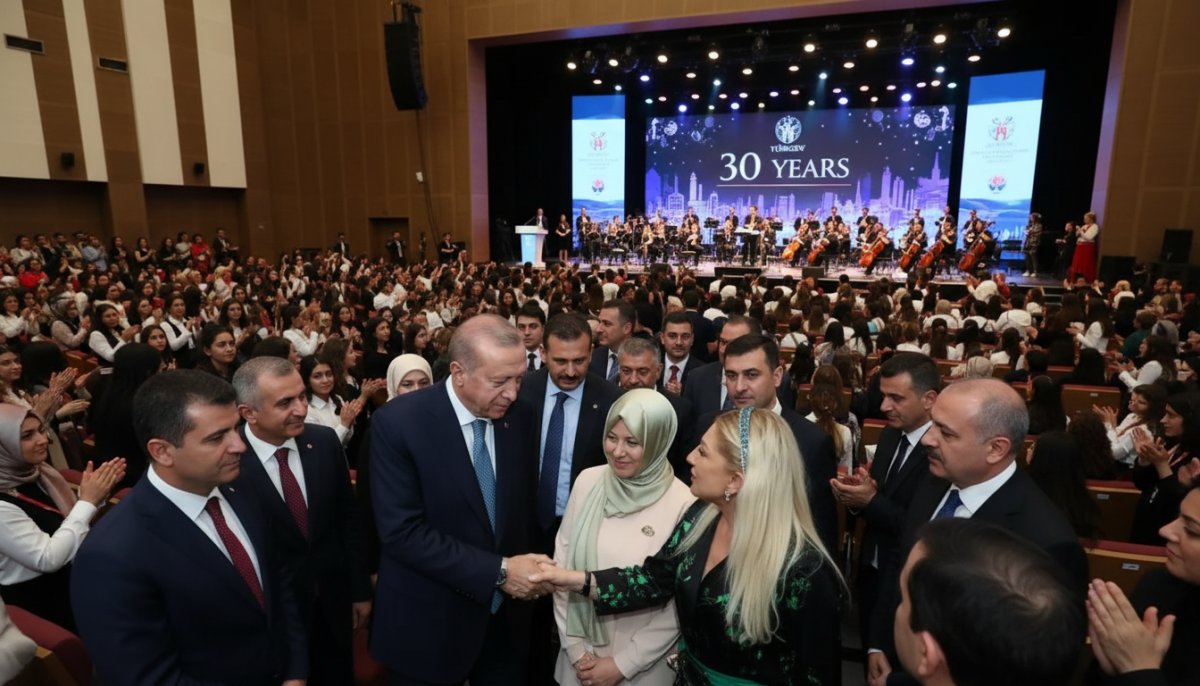 TÜRGEV 30. Yıl Programında Sanat ve Spor Dünyası Buluştu