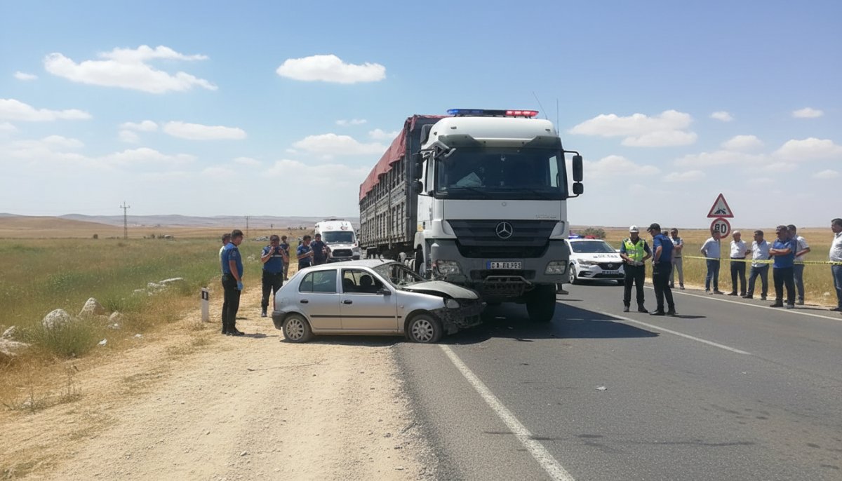 Şanlıurfa'da feci kaza! Otomobil kamyonun altında kaldı: 2 ölü, 1 ağır yaralı