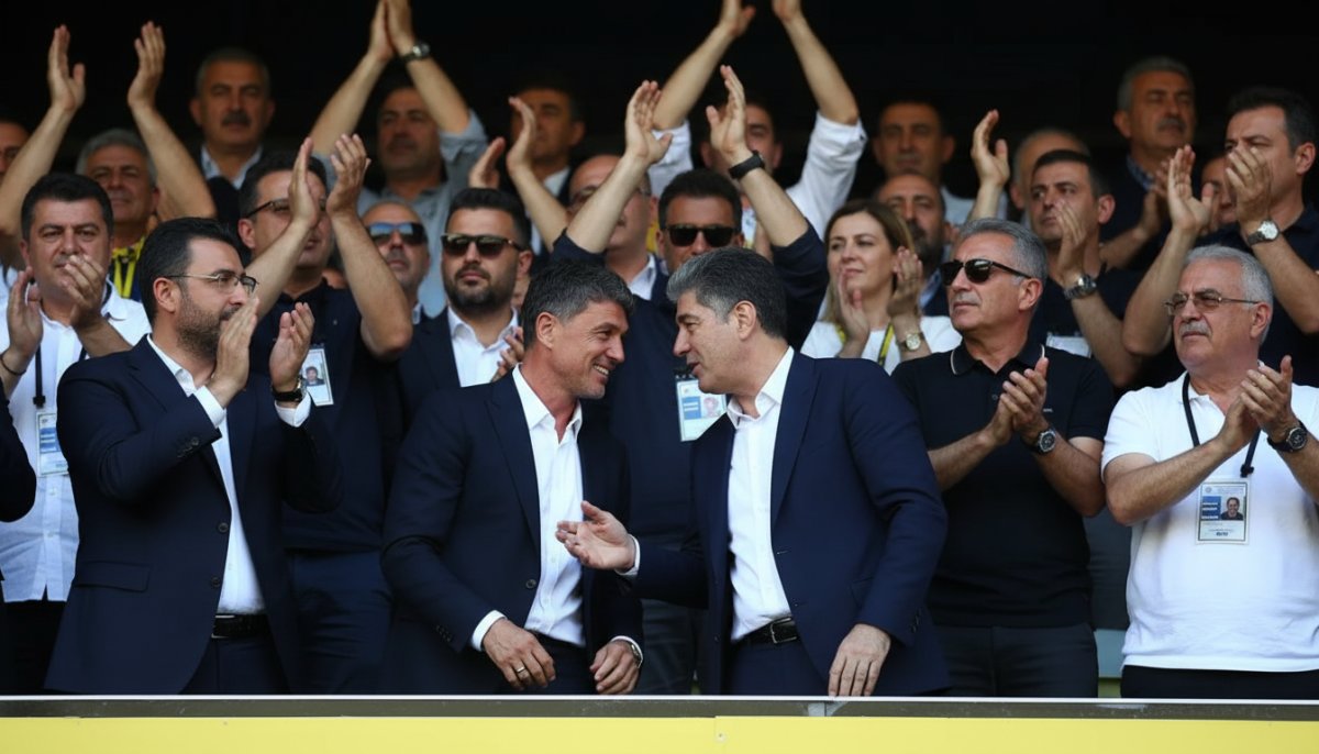 Efsane İtalyan Futbolcu Paolo Maldini, Fenerbahçe Kongresinde Safi'ye Destek Verdi