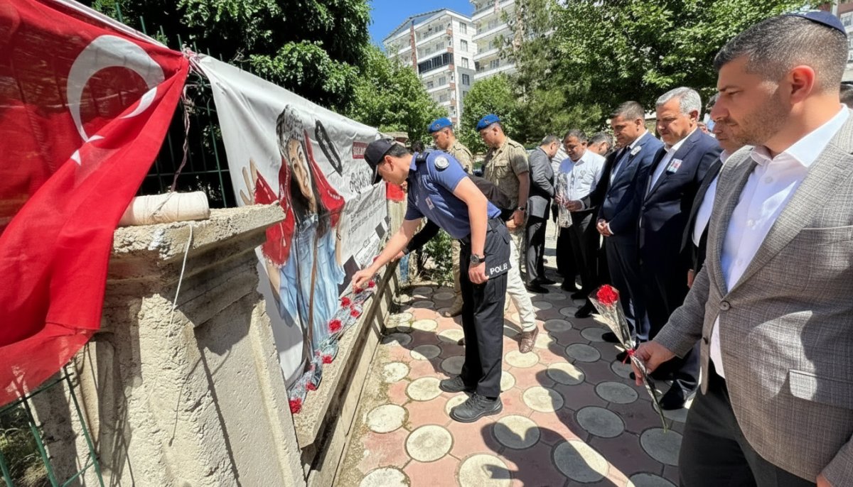 Şehit Öğretmen Şenay Aybüke Yalçın, Ölüm Yıl Dönümünde Görev Yaptığı Okulda Anıldı