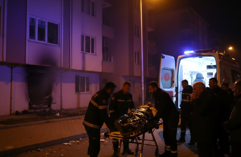 Karaman'da Mutfak Patlaması: 3 Yaralı, 98 Yaşındaki Felçli Kadın Dumandan Etkilendi