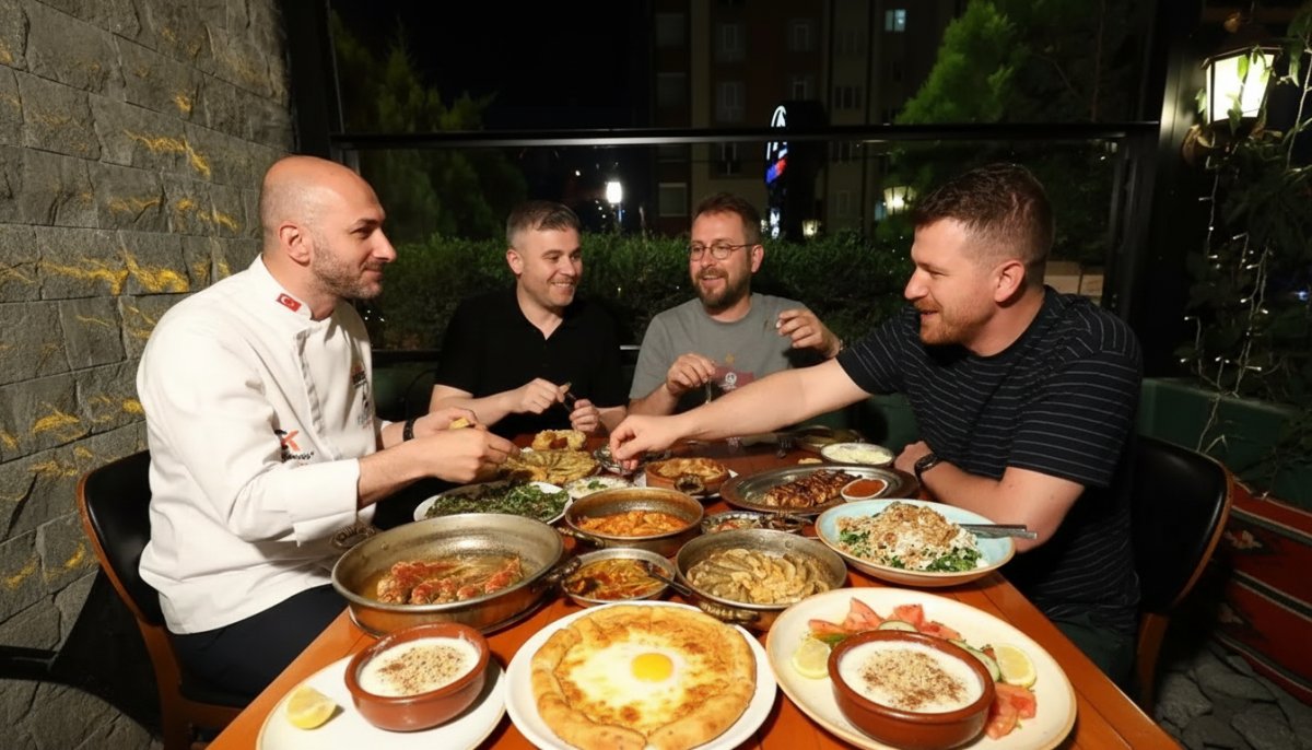 Trabzon'un Lezzetleri Hafızalara Kazındı: Trabzon Pidesi ve Hamsiköy Sütlacı Büyük İlgi Gördü