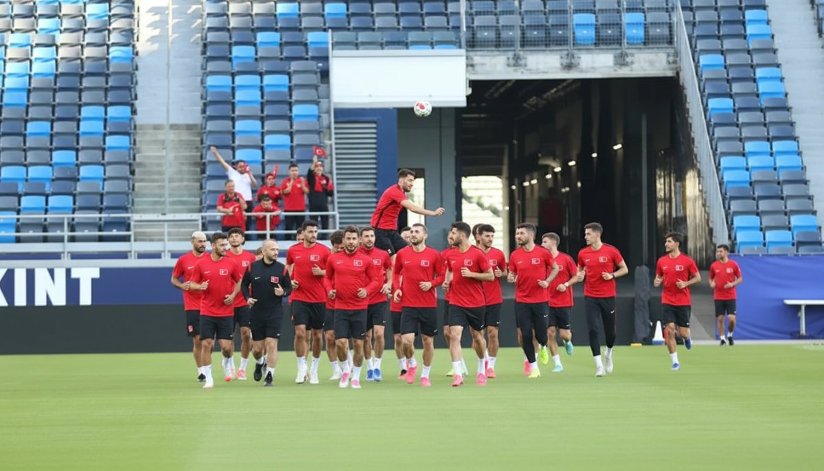 A Milli Futbol Takımı Los Angeles'ta İlk Antrenmanını Yaptı