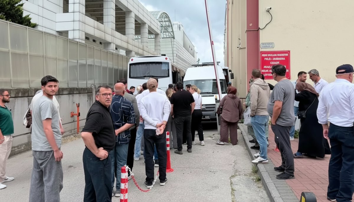 Kocaeli'de rüşvet ve tefecilik operasyonunda tanınmış iş insanları adliyeye sevk edildi