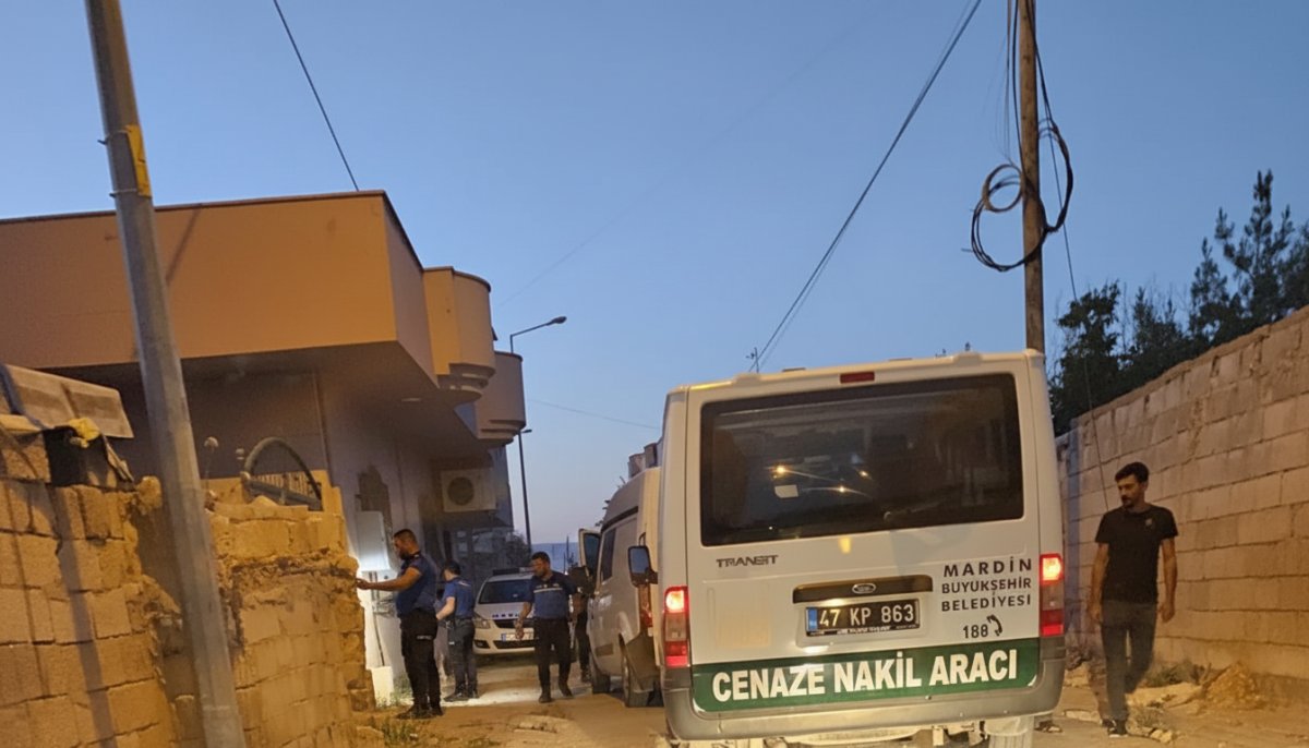 Mardin Kızıltepe'de 4 çocuk babası evinde tabanca ile vurulmuş halde bulundu