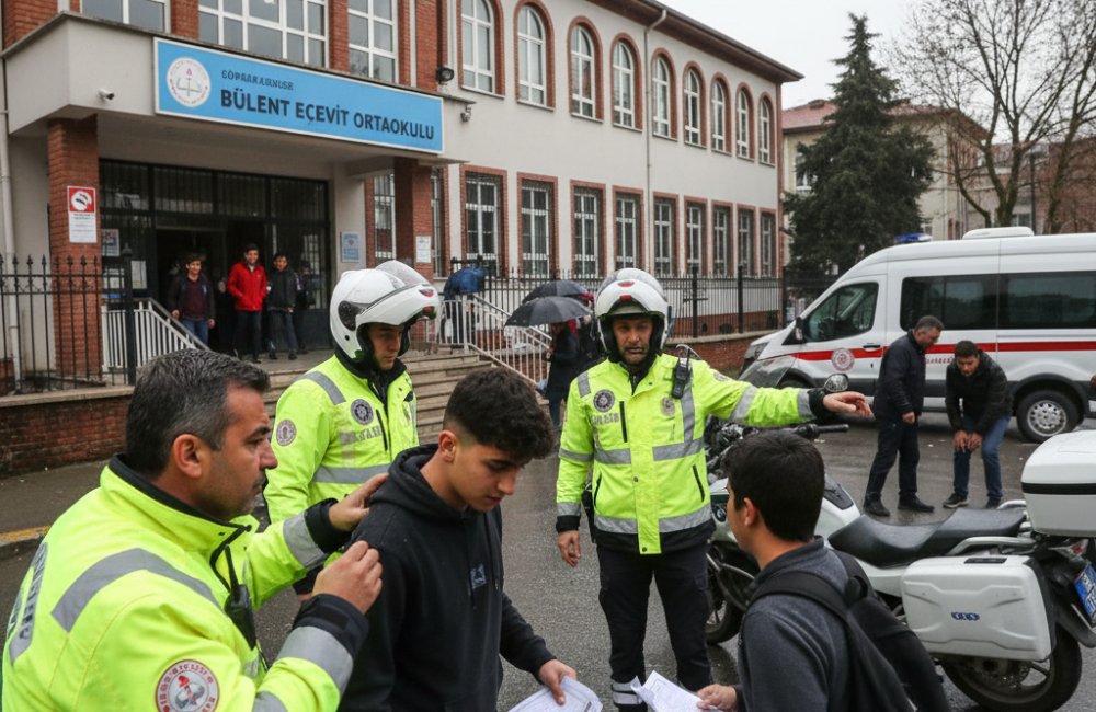 Bahçelievler Zabıtası LGS Öğrencileri İçin Seferber Oldu