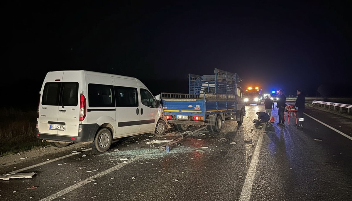 Bitlis'te Trafik Kazası: 3 Kişi Yaralandı