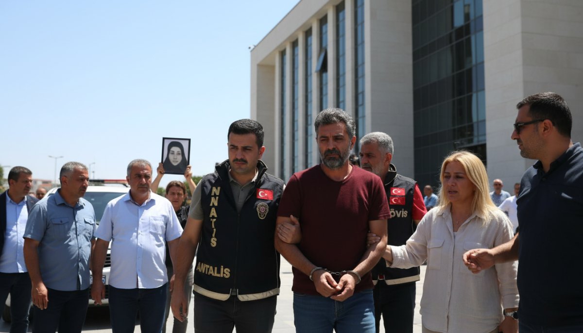 Antalya'da Eski Eşini Boğan Sanığın Sevgilisi Konuştu
