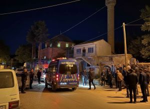 Kayseri'de Yatsı Namazı Cemaatine Bıçaklı Saldırı: 2 Ölü