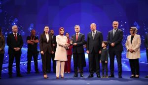 Kim Milyoner Olmak İster'e Aile ve Çocuk Dostu Yapım Ödülü!