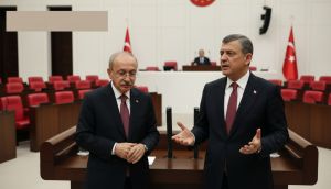 Kürsü savaşında ateşkes: CHP'de iki kanat da grup toplantısını iptal etti