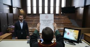 Babalık Davasında Pelşin Akman'a İlanen Tebligat