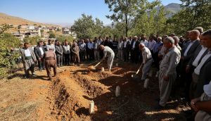 Hakkari Şemdinli'de Aile Katliamı: Musa Gezer'in Kurbanları Toprağa Verildi