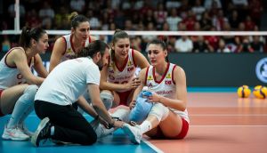 A Milli Kadın Voleybol Takımı’nda Karmen Aksoy Şoku: Sakatlığı Ciddi Çıktı