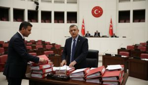 Özgür Özel ve 11 Milletvekilinin Dokunulmazlık Dosyası TBMM'ye Sunuldu