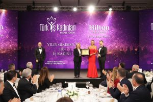 2026 Türk İş Kadınları Plaket Töreni Tarihi Açıklandı!