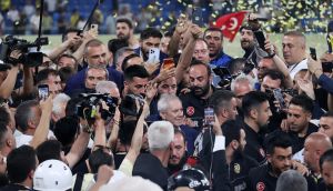 Aziz Yıldırım, Fenerbahçe'de 13. Kez Seçim Kazandı!