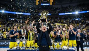 Fenerbahçe'de Jasikevicius Farkı: 3 Sezonda 8. Kupa