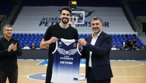 Tibet Görener, Aliağa Petkimspor'a İmza Attı