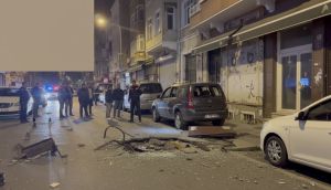 Beyoğlu'nda Kaldırıma Bırakılan Patlayıcı Hasar Verdi