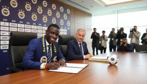18 Yaşına Bastı, Fenerbahçeli Oldu: Amara Diouf Resmen Kanarya