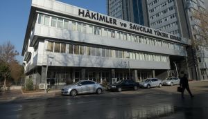HSK'dan Adana'daki Rüşvet İddialarına Tedbir: Hakim Görevden Uzaklaştırıldı