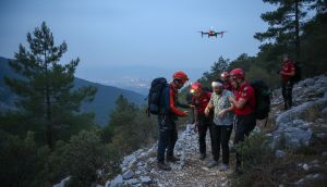 Antalya Konyaaltı'nda Dağda Kaybolan İki Arkadaş, 10 Saatlik Çalışmayla Kurtarıldı