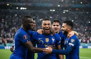 Fransa, Senegal'i Mbappe ile Yıktı