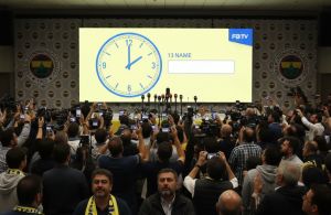 Fenerbahçe'den teknik direktör açıklaması: Saat verildi!