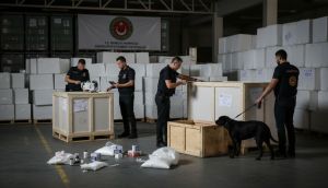 Gümrük'te 8 Milyar Liralık Dev Operasyon: Kaçak İlaç ve Uyuşturucu Ele Geçirildi