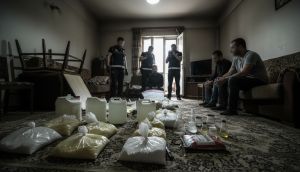 İstanbul'da 250 Kilogramdan Fazla Metamfetamin Ele Geçirildi