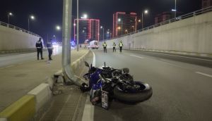 Karabük'te Feci Kaza: Motosiklet Aydınlatma Direğine Çarptı, 2 Üniversite Öğrencisi Hayatını Kaybetti