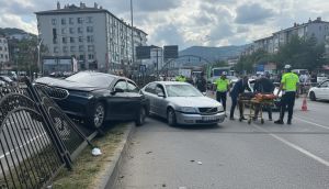 Giresun'da İki Aracın Çarpışması Sonucu 4 Kişi Yaralandı