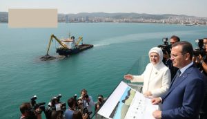 Emine Erdoğan, Çevre Bakanı Murat Kurum’u Dip Çamuru Temizliği İçin Tebrik Etti