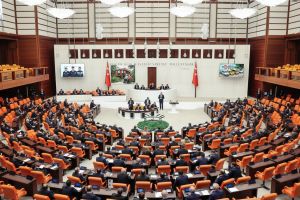 Emniyet Teşkilatı Düzenlemeleri İçeren Kanun Teklifi'nin İlk 6 Maddesi TBMM'de Kabul Edildi