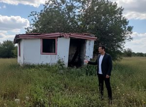 Rafet El Roman, Yıllar Sonra Doğduğu Eve Adım Attı: Aile Yadigârı 4 Dönümlük Arsa İçin Harekete Geçti