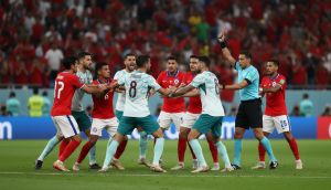 Portekiz, Şili'yi 2-1 Yenerken Sahada Kavga Çıktı: 2 Kırmızı Kart
