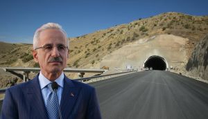 Hakkari'de 35 Dakikalık Yol 10 Dakikaya İndi! 'Girilmez' Denilen Şehre Büyük Yatırım