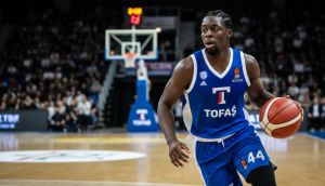 Tofaş, Gabe Brown'ı renklerine bağladı!