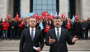 Özgür Özel ve Veli Ağbaba hakkındaki soruşturma dosyası Ankara'ya sevk edildi